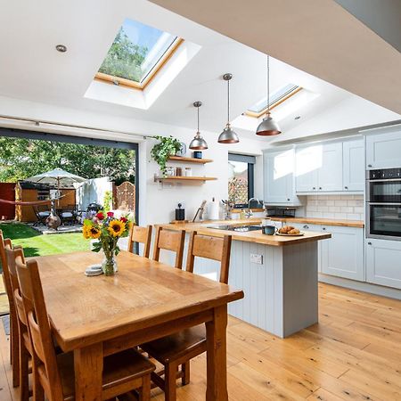 Charming Family Home With Stoves, Garden & Parking Bristol Exterior foto
