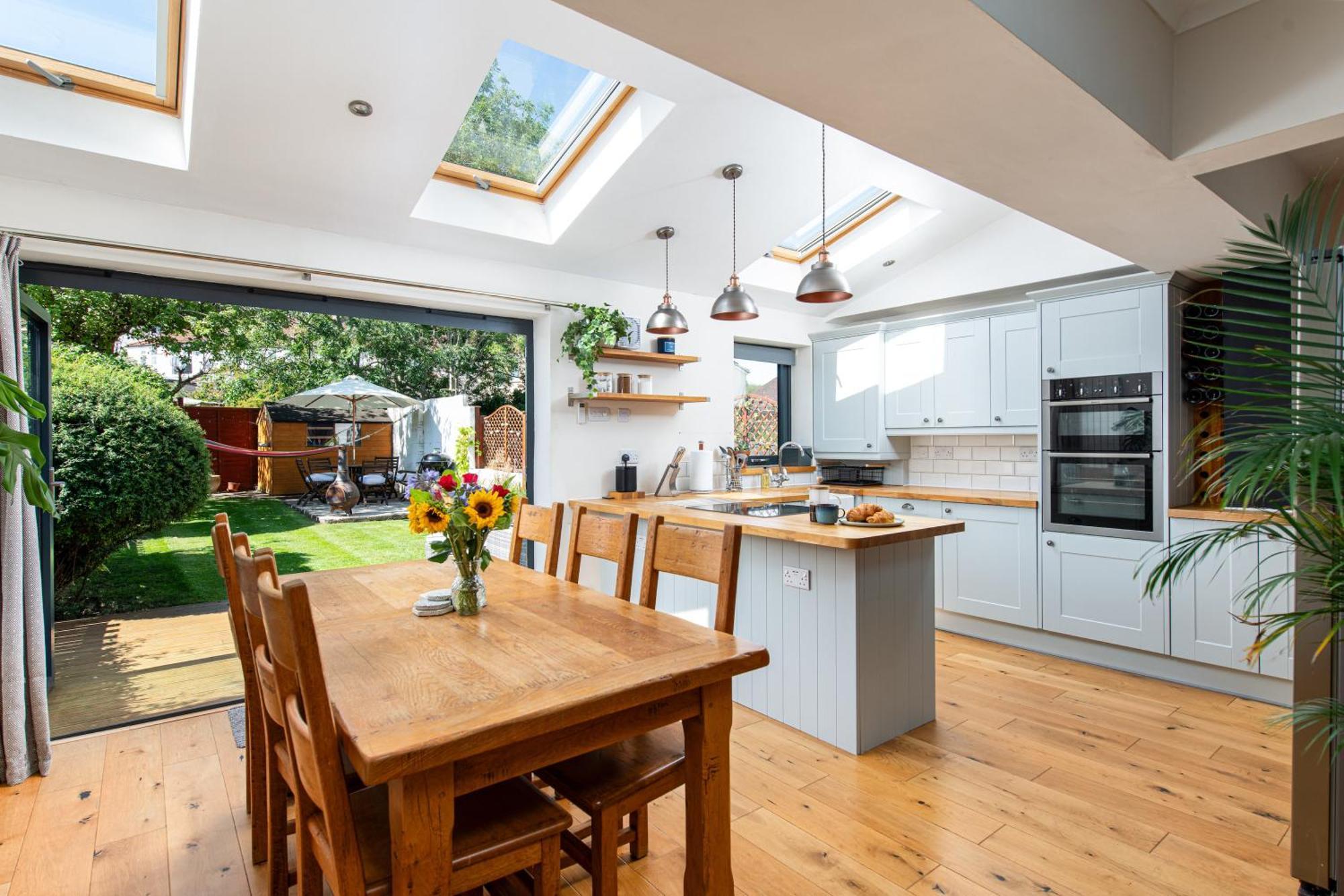 Charming Family Home With Stoves, Garden & Parking Bristol Exterior foto